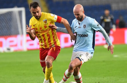 Joao Figueiredo R of Basaksehir and Gokhan Sazdagi L of Kayserispor during the Turkish Super League match between Basaksehir and Kayserispor at Basaksehir Fatih Terim Stadyumu on February 19, 2024 in Istanbul, Turkey. Photo by SeskimPhoto  PUBLICATIONxNOTxINxTUR