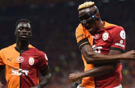 Victor Osimhen 45 of Galatasaray celebrates after scoring the second goal of his team with teammates during the Turkish Super League match between Galatasaray and Caykur Rizespor at Rams Park Stadium on September 14, 2024 in Istanbul, Turkey. Photo by Seskimphoto  Galatasaray v Caykur Rizespor - Turkish Super League PUBLICATIONxNOTxINxTUR